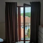 Zahrada Nad Rekou, Restaurace A Kavarna - Parkovani Gratis Zlatá Koruna