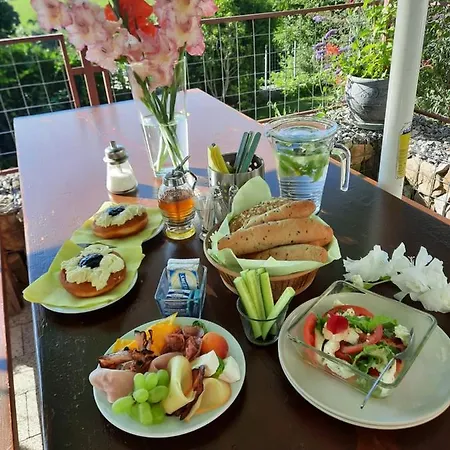 Zahrada Nad Rekou, Restaurace A Kavarna - Parkovani Gratis Guest house 4*