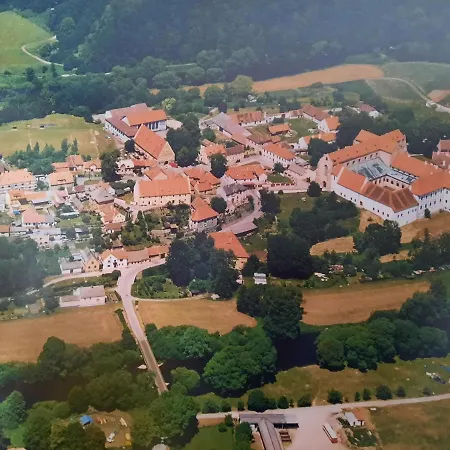 Zahrada Nad Rekou, Restaurace A Kavarna - Parkovani Gratis *