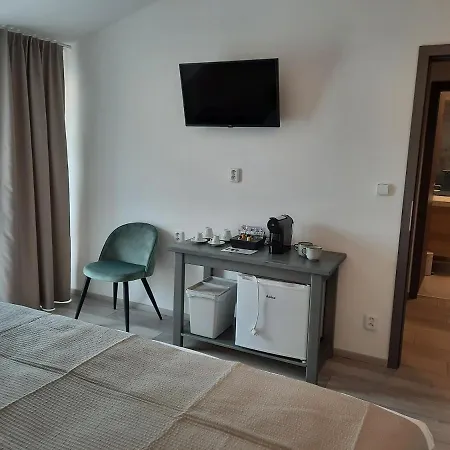 Zahrada Nad Rekou, Restaurace A Kavarna - Parkovani Gratis