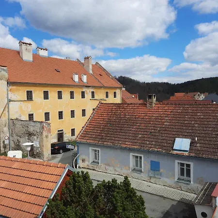Zahrada Nad Rekou, Restaurace A Kavarna - Parkovani Gratis Maison d'hôtes Zlatá Koruna