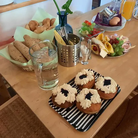 Zahrada Nad Rekou, Restaurace A Kavarna - Parkovani Gratis Zlata Koruna