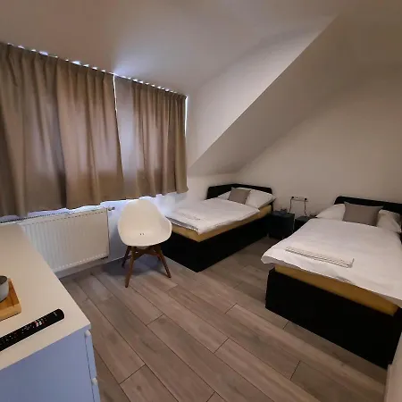 Guest house Zahrada Nad Rekou, Restaurace A Kavarna - Parkovani Gratis 4*