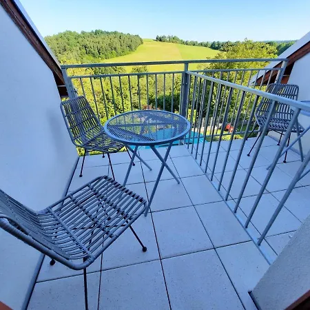 Zahrada Nad Rekou, Restaurace A Kavarna - Parkovani Gratis 4* Zlata Koruna