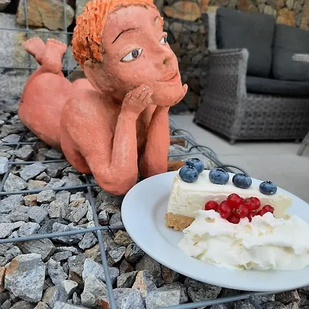 Zahrada Nad Rekou, Restaurace A Kavarna - Parkovani Gratis 게스트하우스