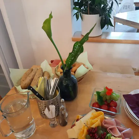 Zahrada Nad Rekou, Restaurace A Kavarna - Parkovani Gratis Pensjonat