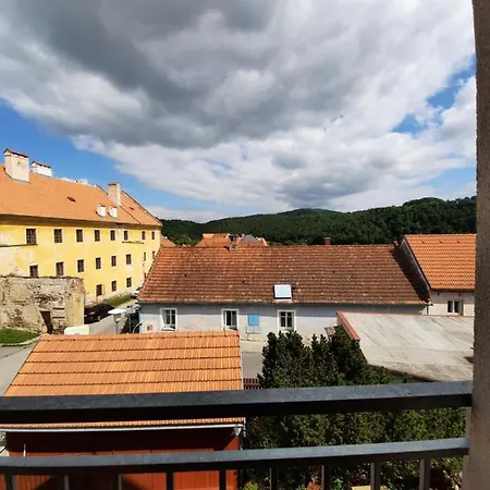 Maison d'hôtes Zahrada Nad Rekou, Restaurace A Kavarna - Parkovani Gratis Zlatá Koruna