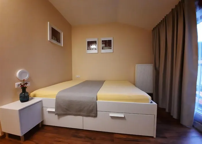 Zahrada Nad Rekou, Restaurace A Kavarna - Parkovani Gratis