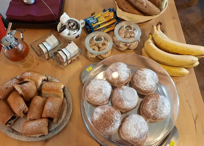 Gæstehus Zahrada Nad Rekou, Restaurace A Kavarna - Parkovani Gratis Zlatá Koruna