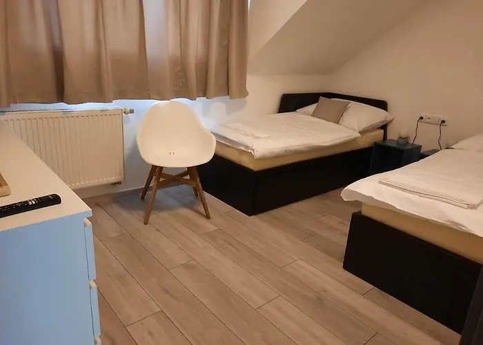 Gæstehus Zahrada Nad Rekou, Restaurace A Kavarna - Parkovani Gratis