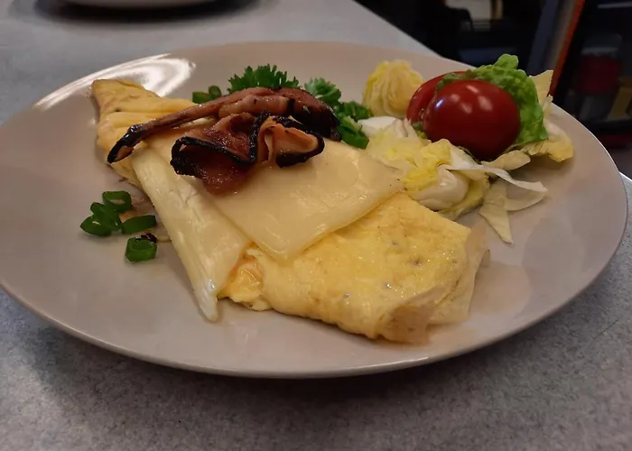 Gæstehus Zahrada Nad Rekou, Restaurace A Kavarna - Parkovani Gratis Zlatá Koruna