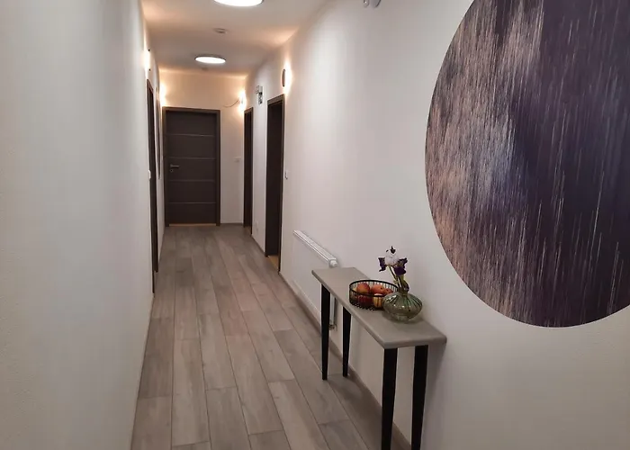 Zahrada Nad Rekou, Restaurace A Kavarna - Parkovani Gratis 4* Zlatá Koruna