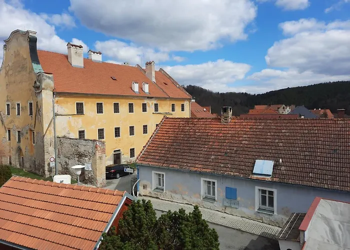 Zahrada Nad Rekou, Restaurace A Kavarna - Parkovani Gratis Gæstehus Zlatá Koruna