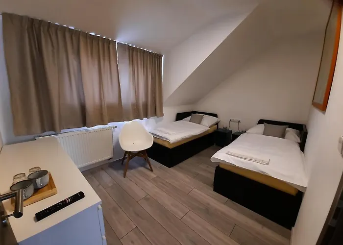 Gæstehus Zahrada Nad Rekou, Restaurace A Kavarna - Parkovani Gratis 4*