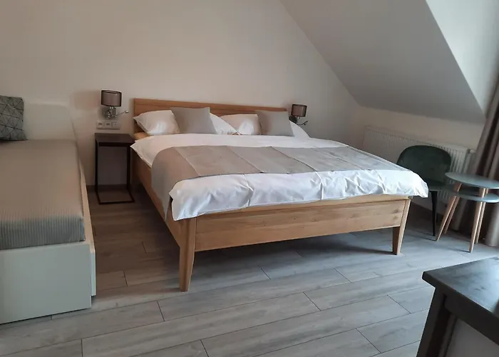 Zahrada Nad Rekou, Restaurace A Kavarna - Parkovani Gratis