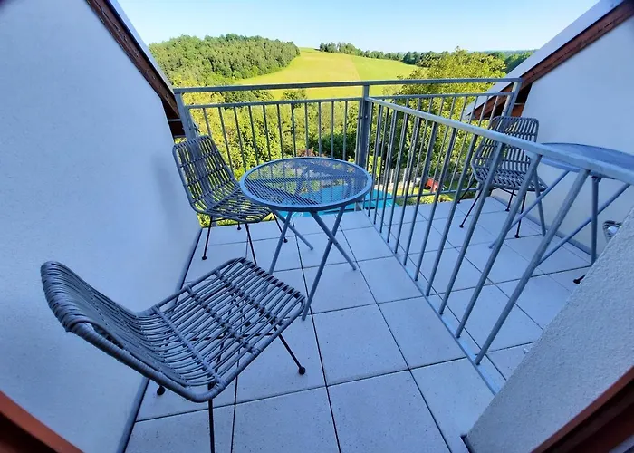 Zahrada Nad Rekou, Restaurace A Kavarna - Parkovani Gratis 4* Zlatá Koruna