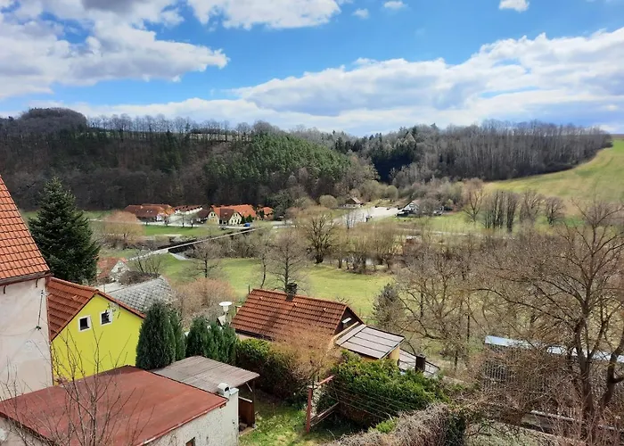 Zahrada Nad Rekou, Restaurace A Kavarna - Parkovani Gratis Zlatá Koruna