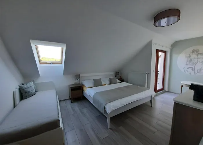 Gæstehus Zahrada Nad Rekou, Restaurace A Kavarna - Parkovani Gratis 4*